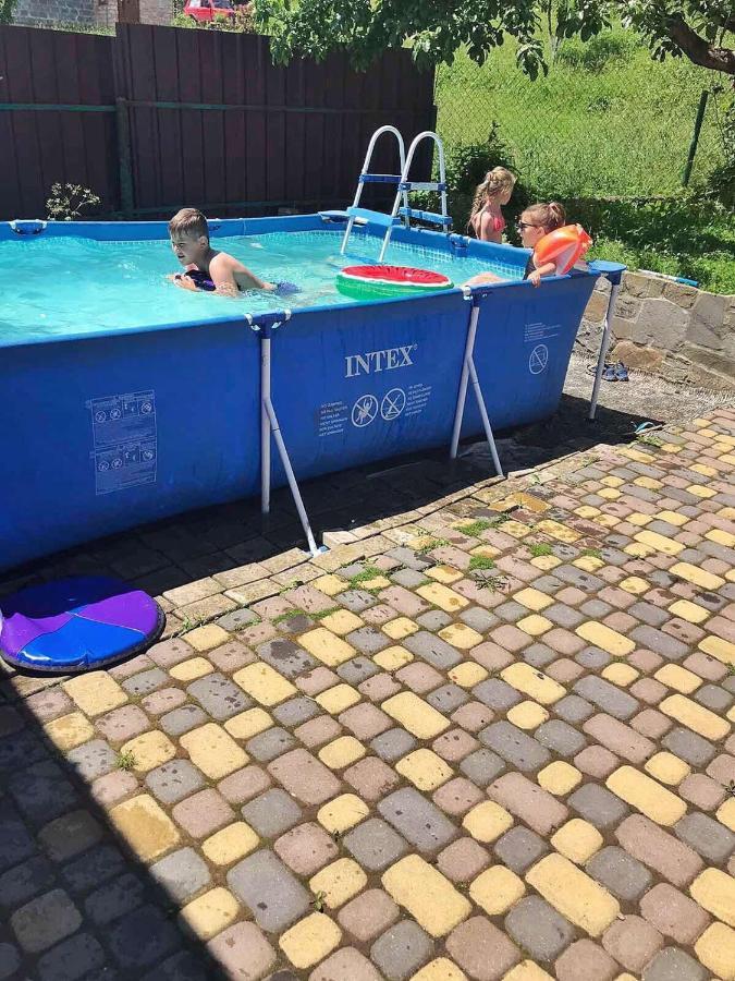 Тіна Hotel Slavske Bagian luar foto