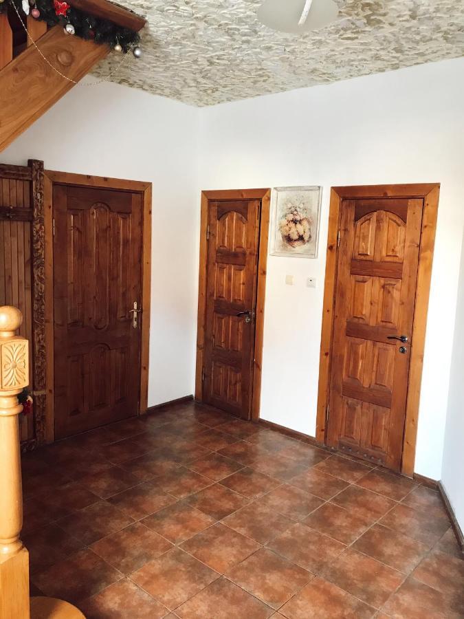 Тіна Hotel Slavske Bagian luar foto